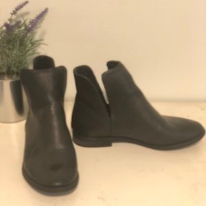 Black Chelsea Boots
